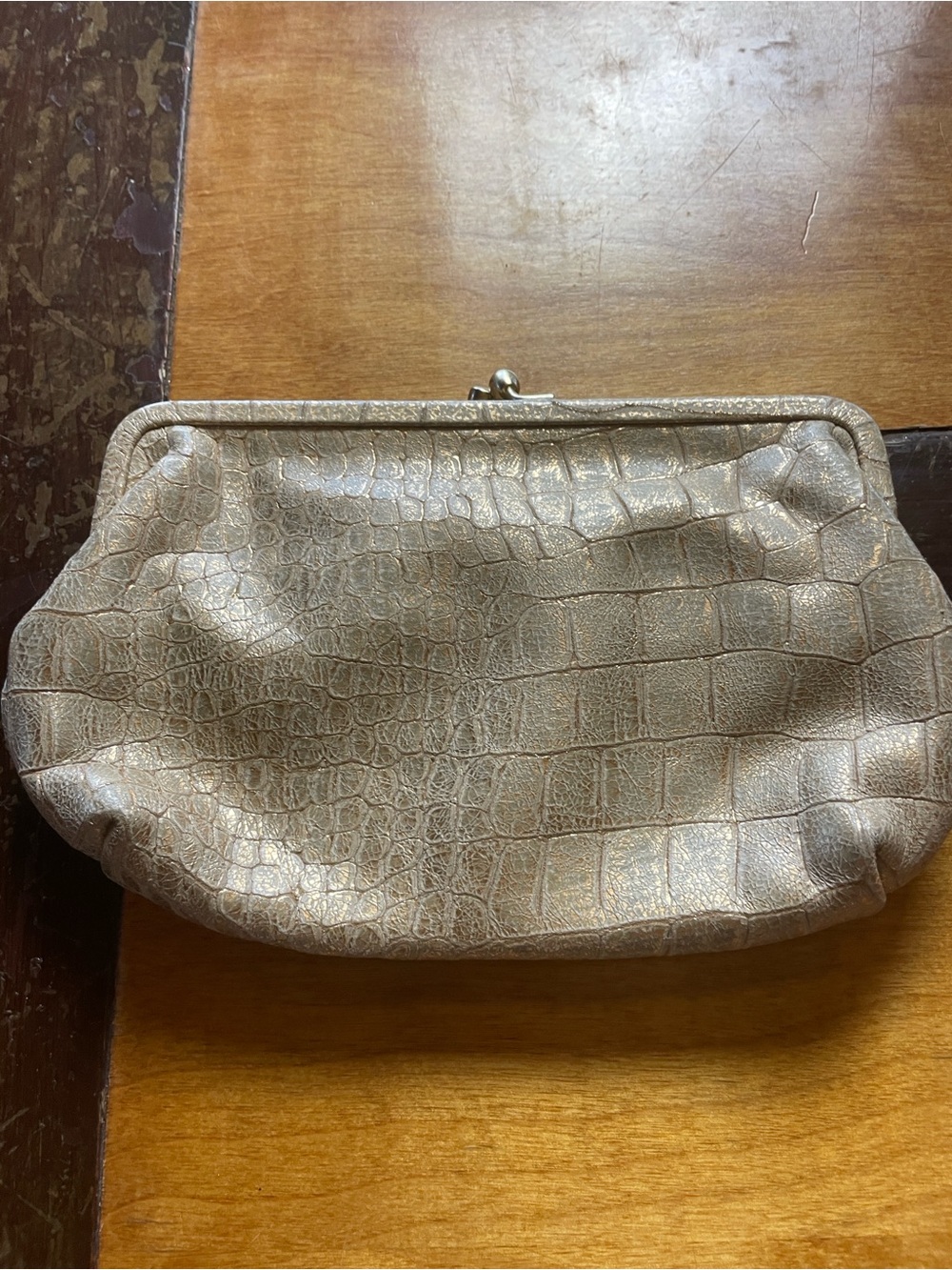 Vintage PERLINA NEW YORK Metallic Croc-Embossed Frame Clutch - Gold